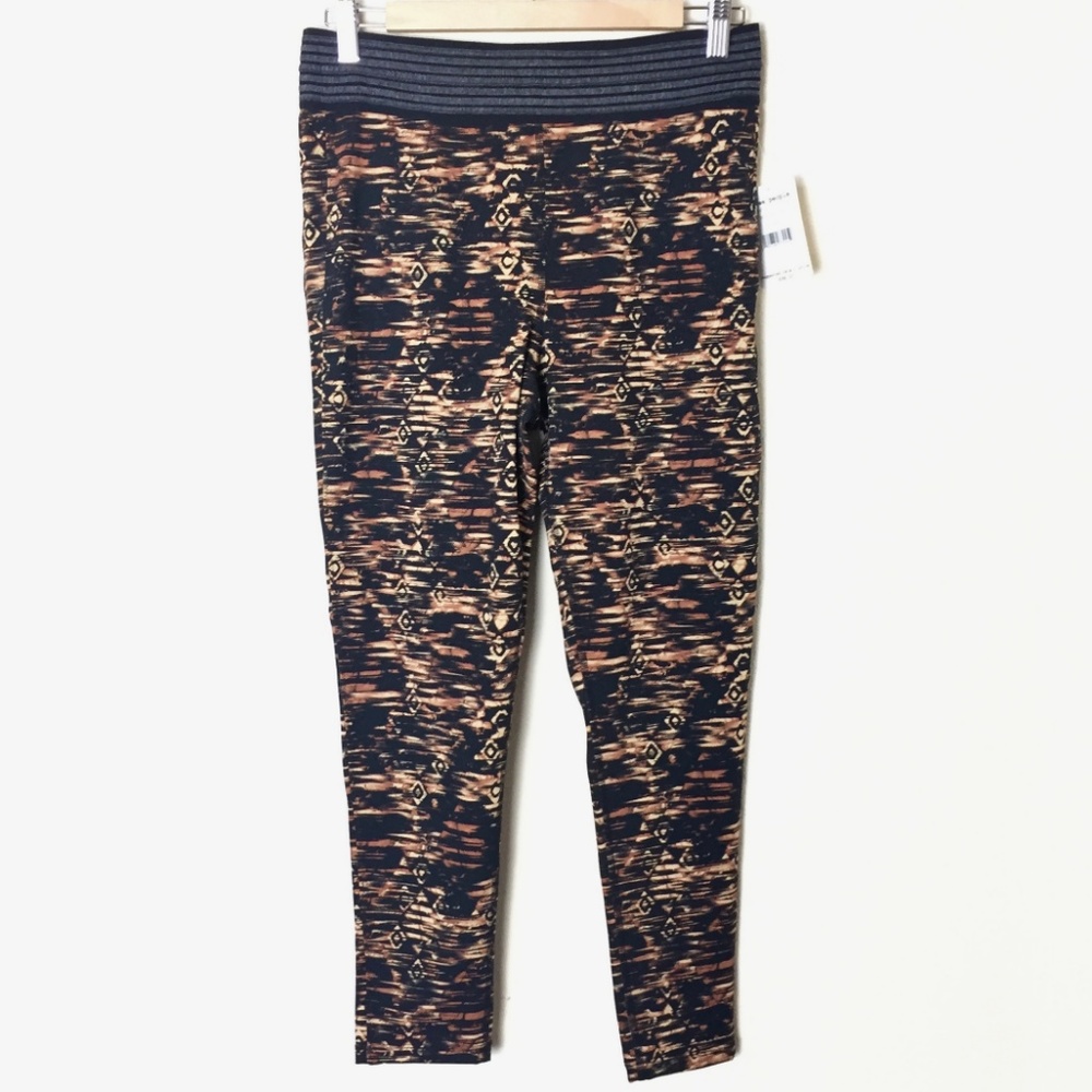 NWT FREE PEOPLE Practice Makes Perfect Leggings - Picture 3 of 8